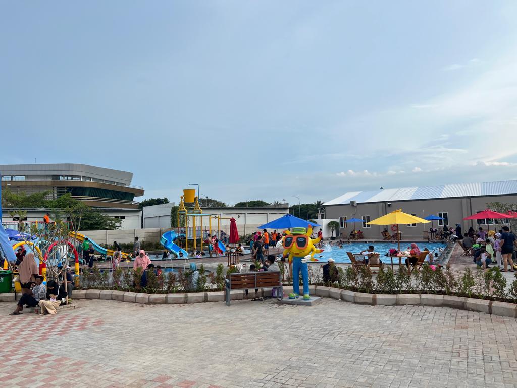 Soft Opening_, Lebih dari 3.500 Pengunjung Padati Krakatau Park Bakauheni Lampung di Hari Lebaran