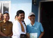 Bupati Lampung Selatan Bersama Menteri ATR/BPN RI Serahkan 353 Sertifikat Huntap Tahap II