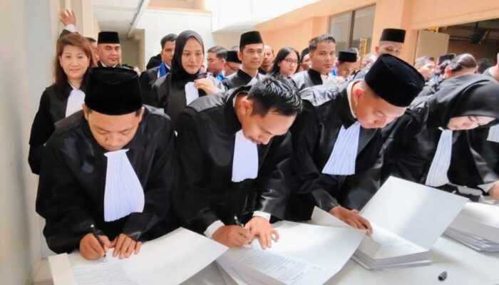 Pengadilan Tinggi Banten Mengambil Sumpah 15 Advokat PERSADIN Angkatan XX