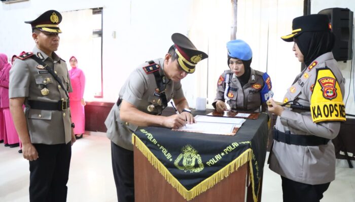 Kapolres Lampung Utara AKBP Raswidiati Anggraini, S.I.K. Pimpin Upacara Sertijab Wakapolres, Kabag OPS dan Kapolsek