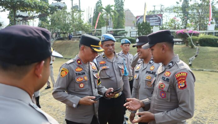Antisipasi Judol, Wakapolres Lampung Utara Periksa HP Personel